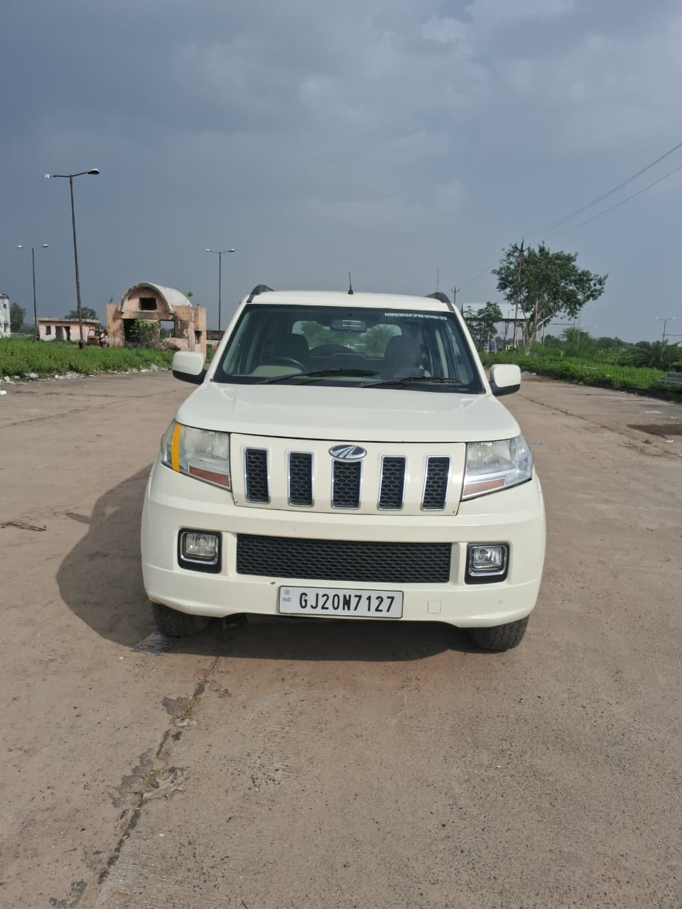 Used 2017 Mahindra TUV300 Used 2017 Mahindra TUV300