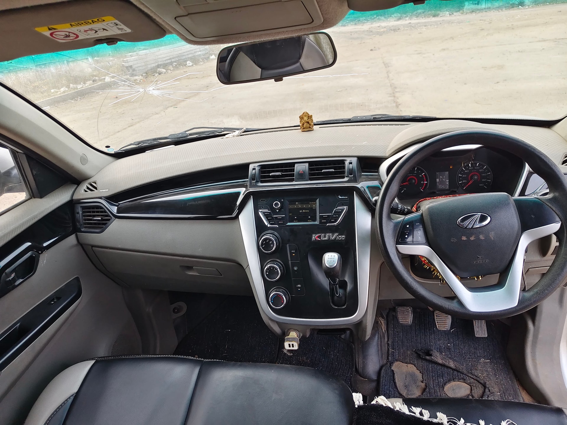 KUV100 image 12 KUV100 image 12