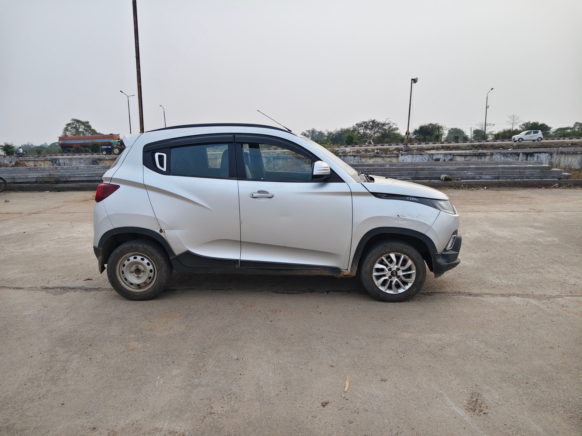 KUV100 image 6 KUV100 image 6