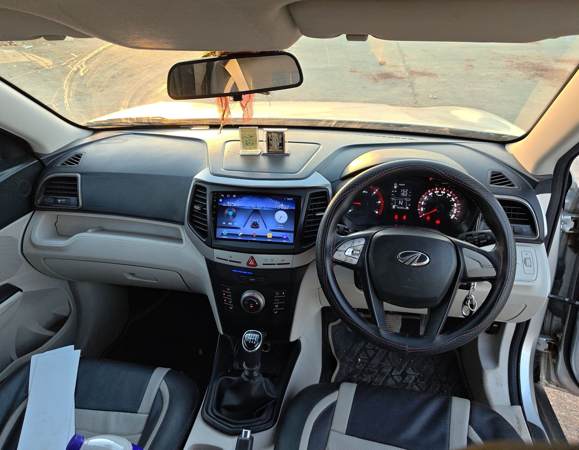 XUV300 image 12 XUV300 image 12