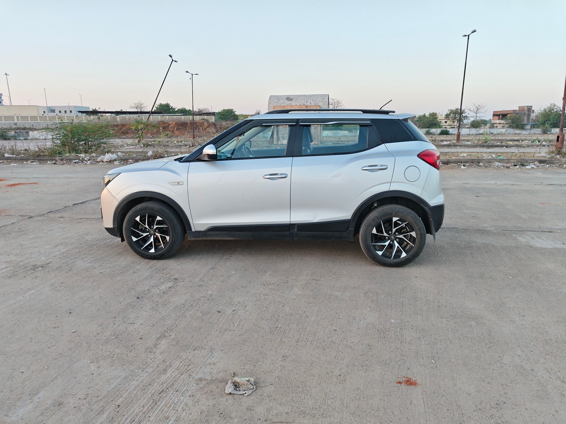 XUV300 image 2 XUV300 image 2