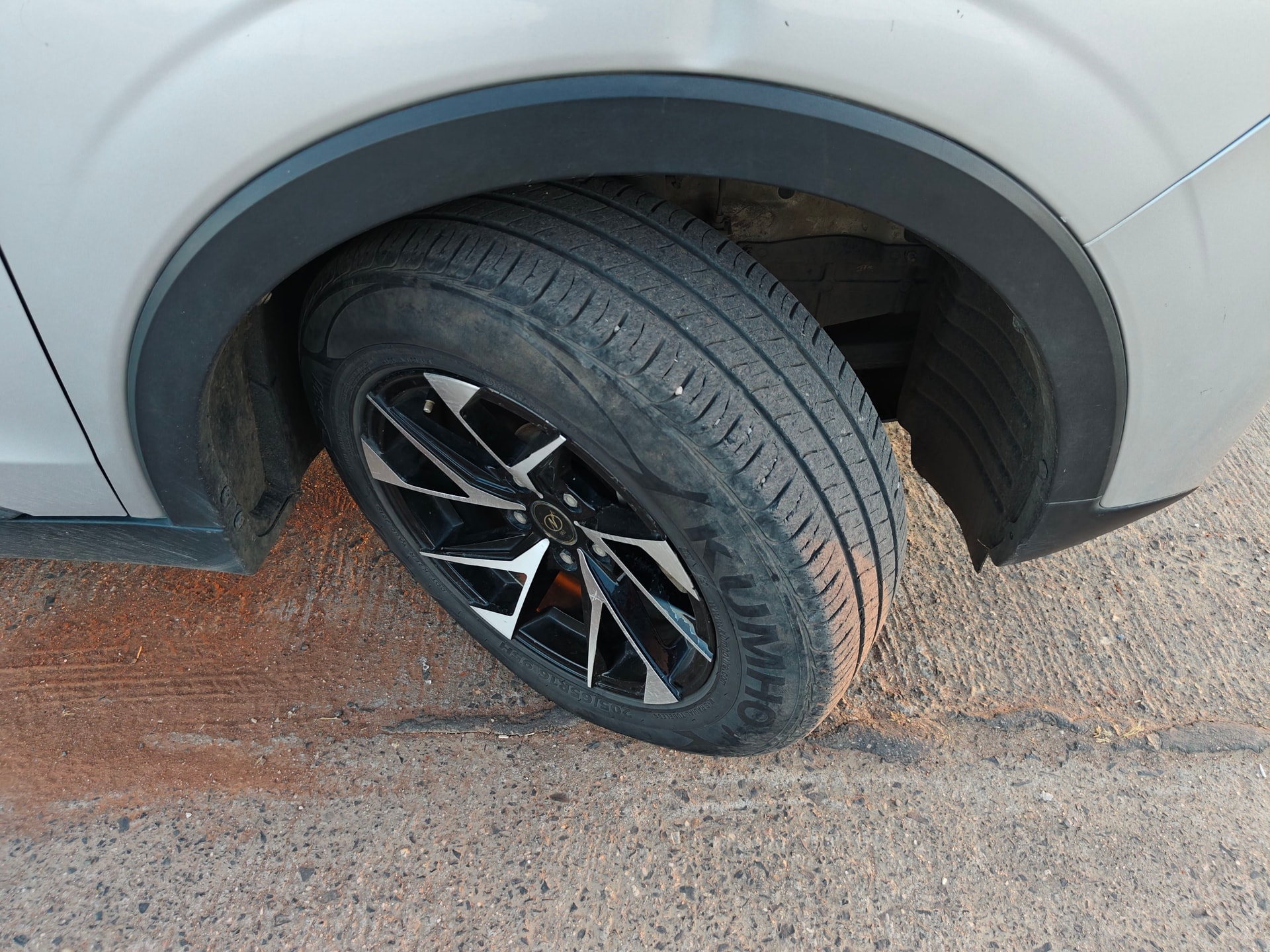 XUV300 image 9 XUV300 image 9