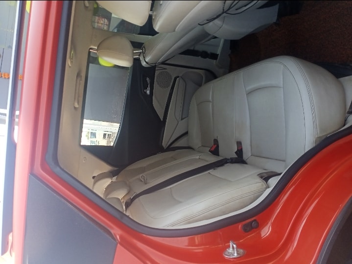 Used 2023 Mahindra XUV300 Used 2023 Mahindra XUV300