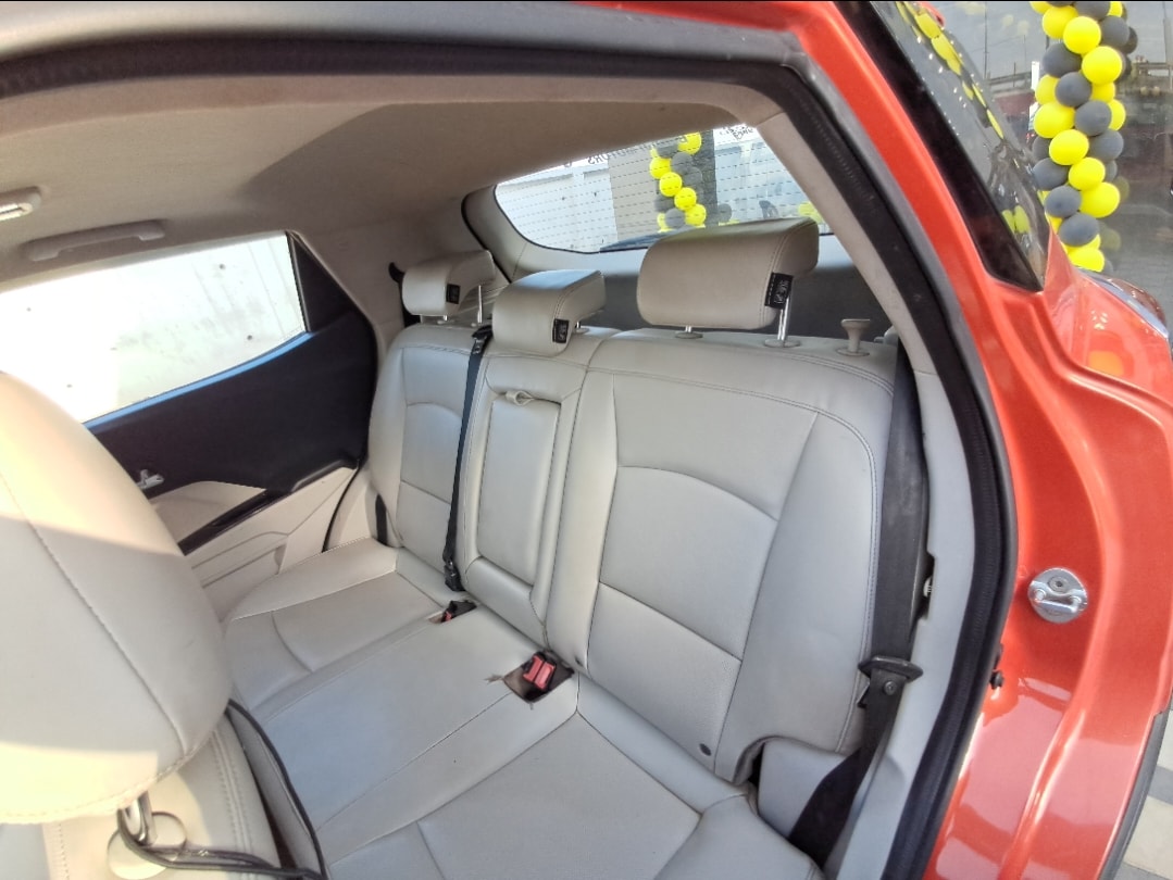 XUV300 image 14 XUV300 image 14