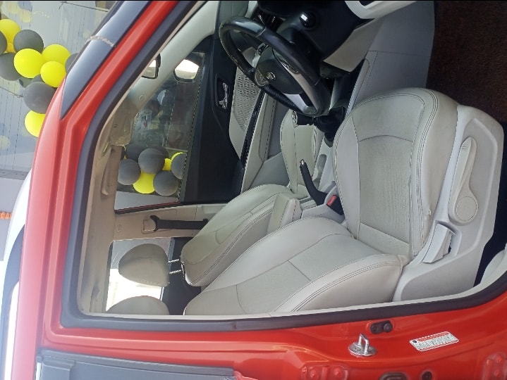 Used 2023 Mahindra XUV300 Used 2023 Mahindra XUV300