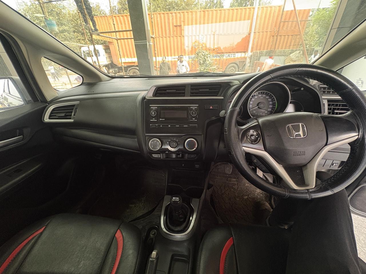 WR-V image 11 WR-V image 11