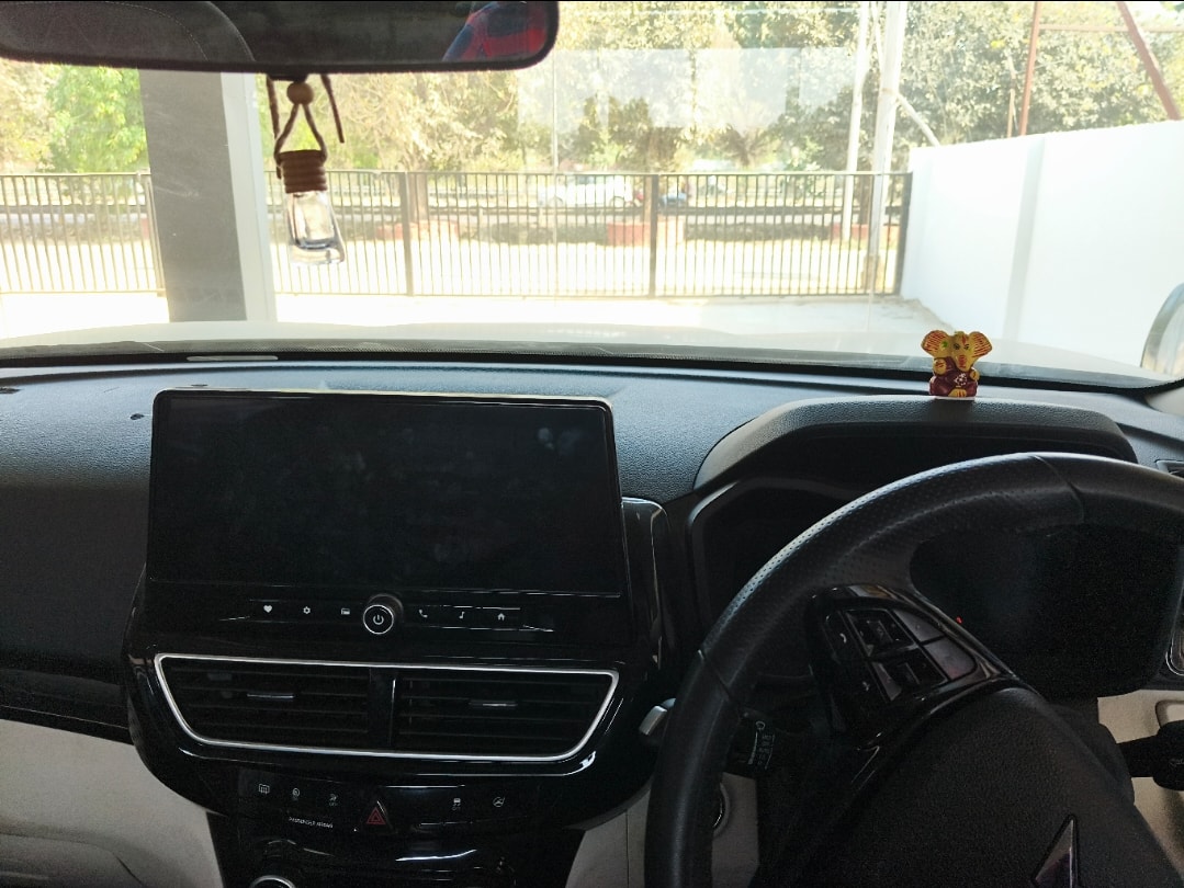 XUV 3XO image 11 XUV 3XO image 11