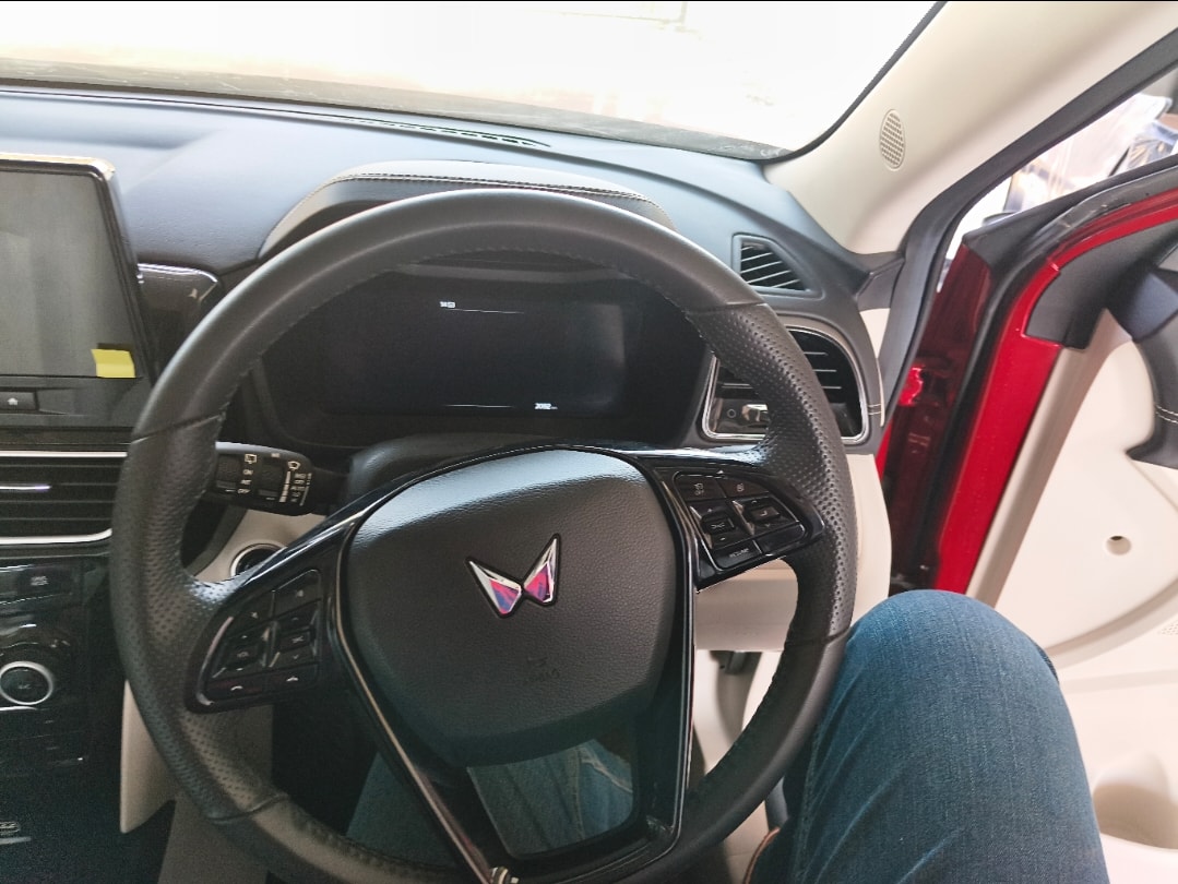 XUV 3XO image 12 XUV 3XO image 12