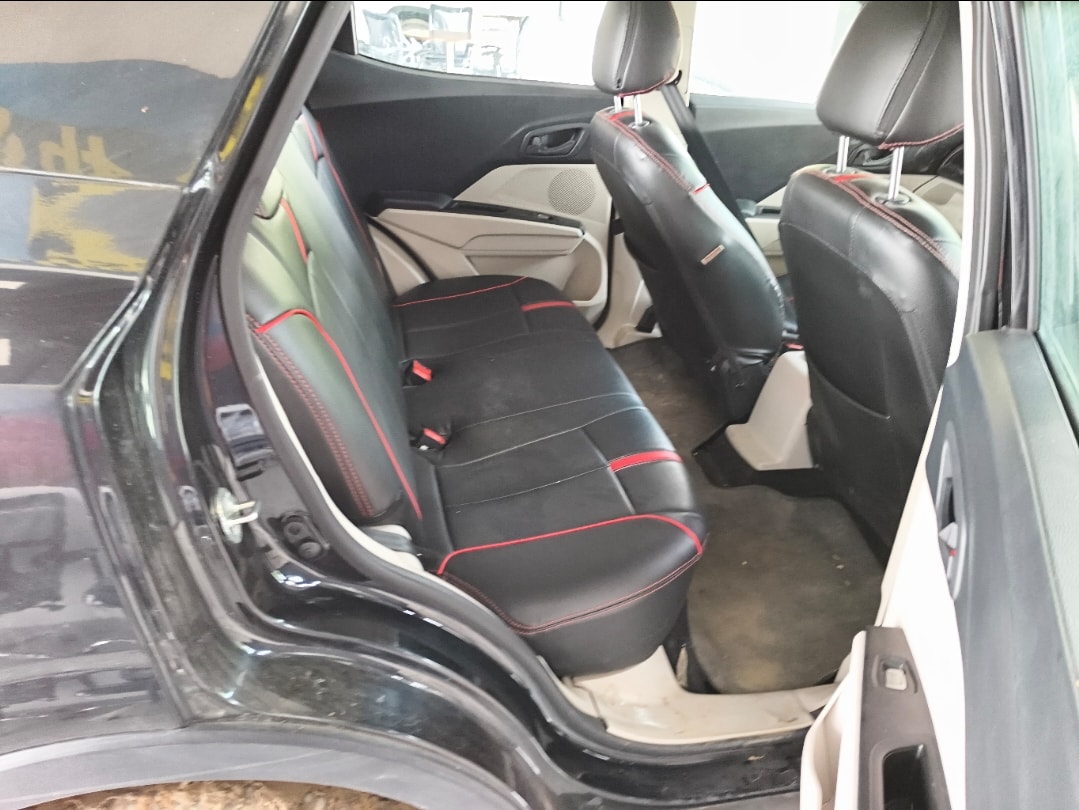 XUV300 image 16 XUV300 image 16