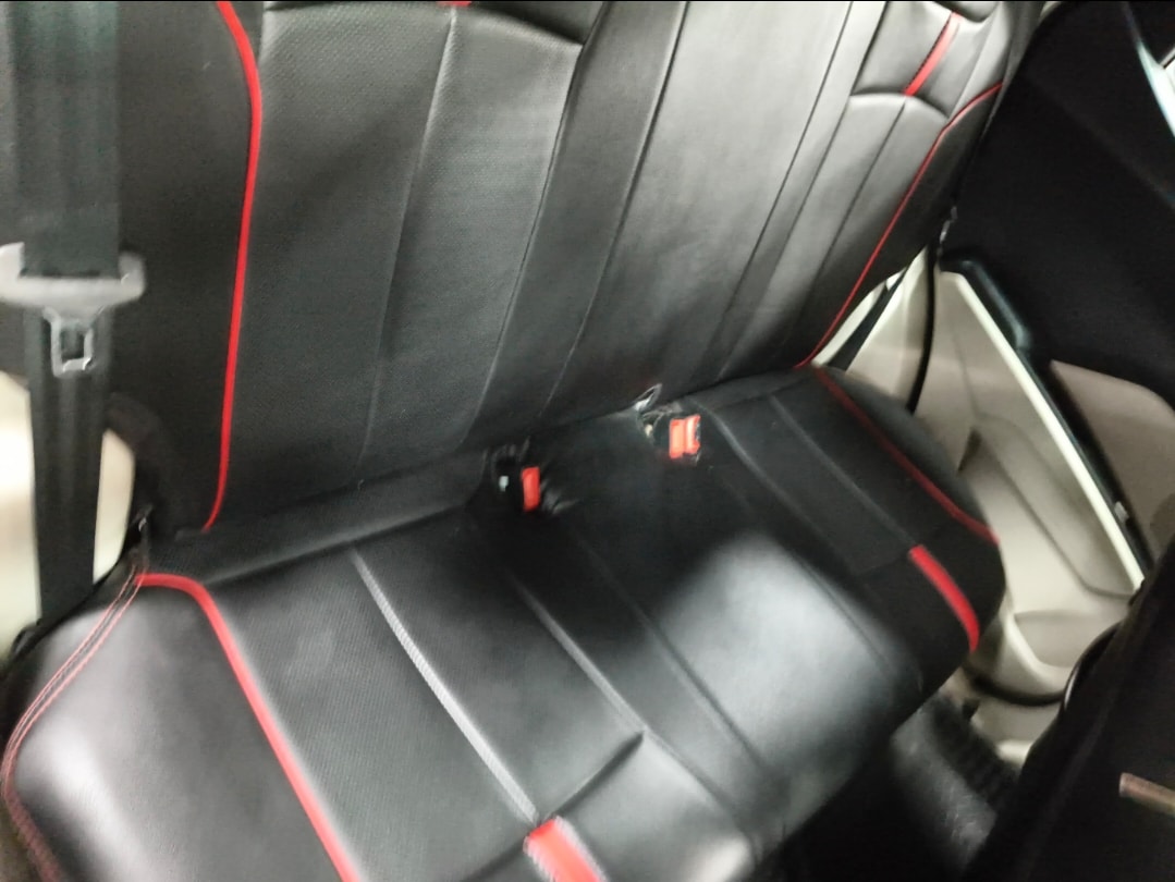 Used 2022 Mahindra XUV300 Used 2022 Mahindra XUV300