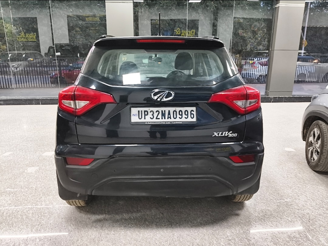 Used 2022 Mahindra XUV300 Used 2022 Mahindra XUV300