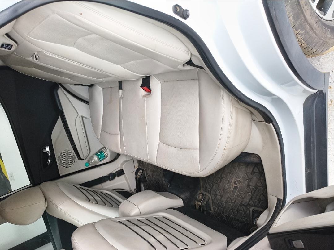 XUV300 image 16 XUV300 image 16