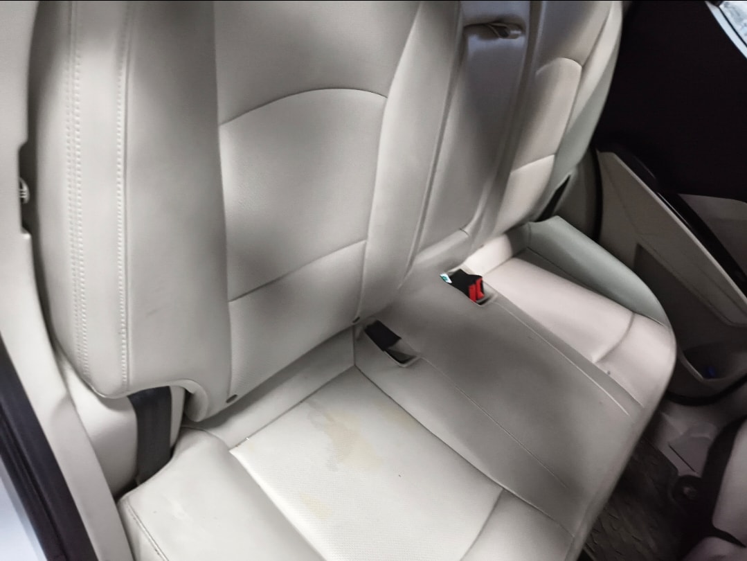 Used 2023 Mahindra XUV300 Used 2023 Mahindra XUV300