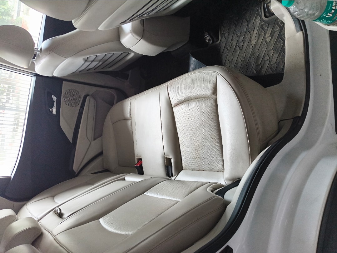 XUV300 image 14 XUV300 image 14