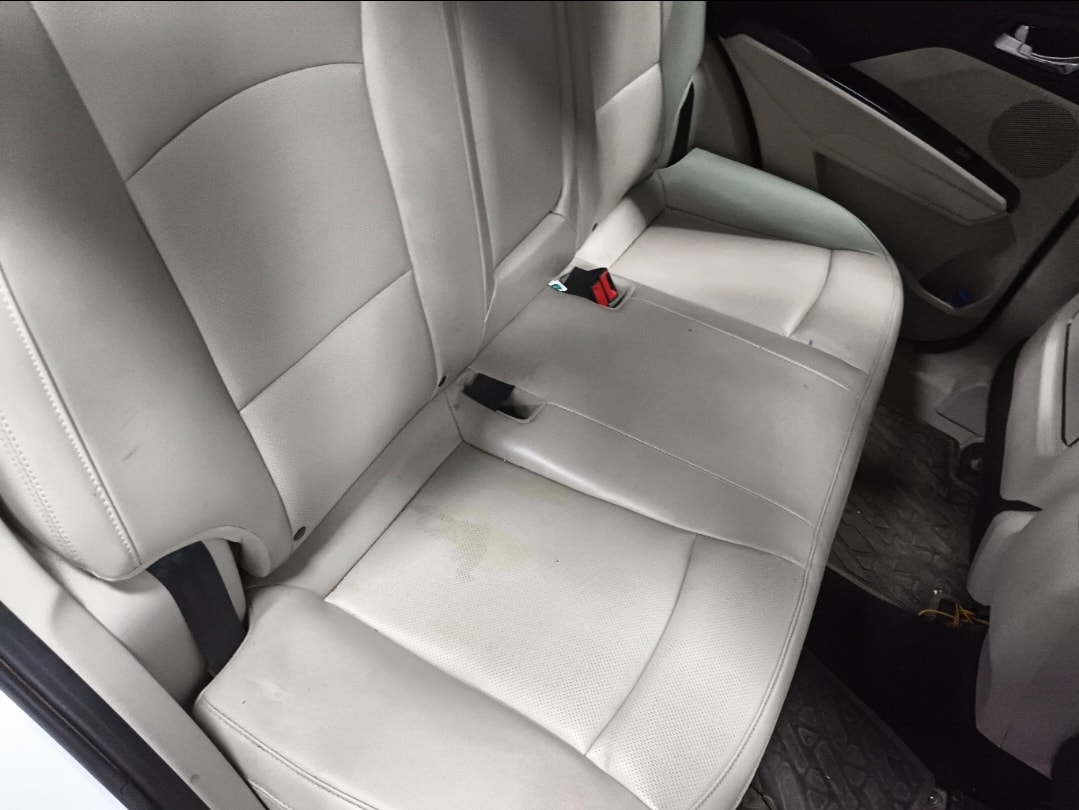 Used 2023 Mahindra XUV300 Used 2023 Mahindra XUV300