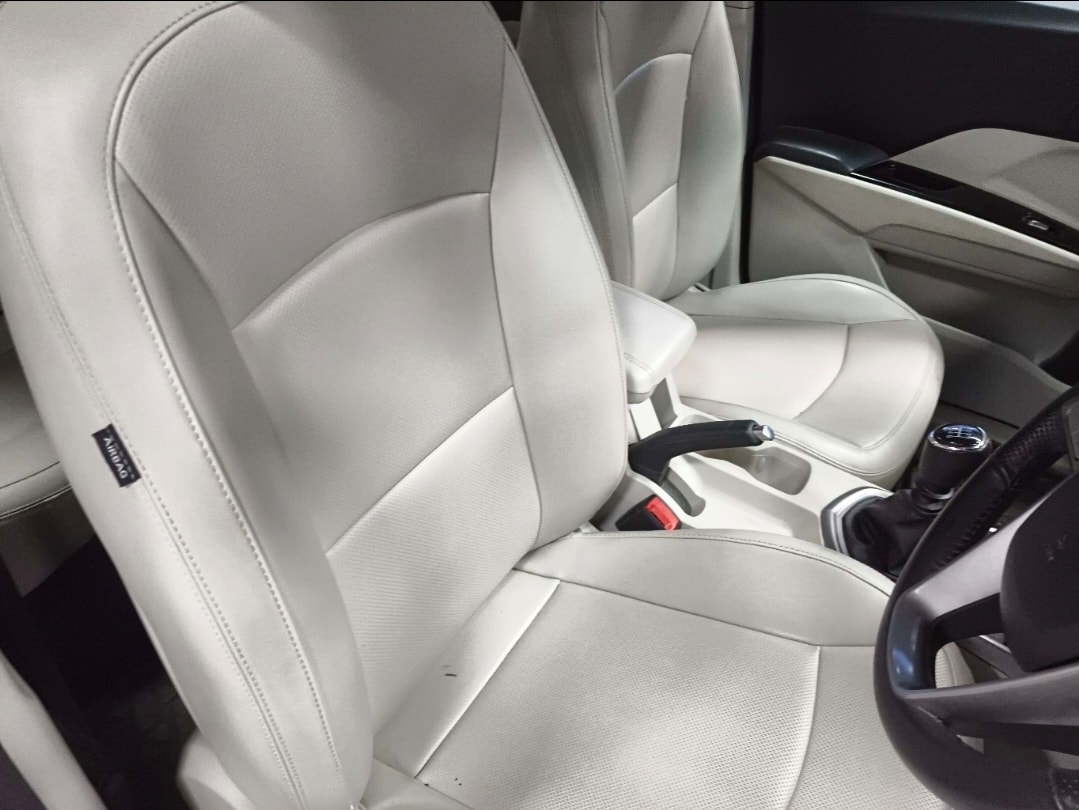 Used 2023 Mahindra XUV300 Used 2023 Mahindra XUV300