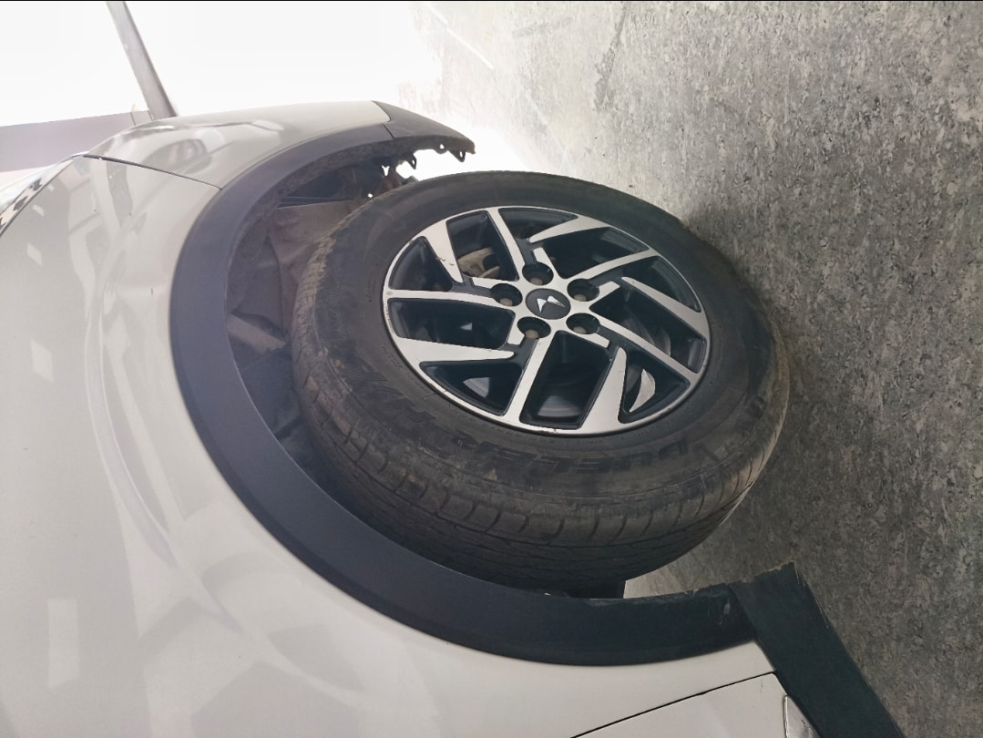 XUV300 image 8 XUV300 image 8