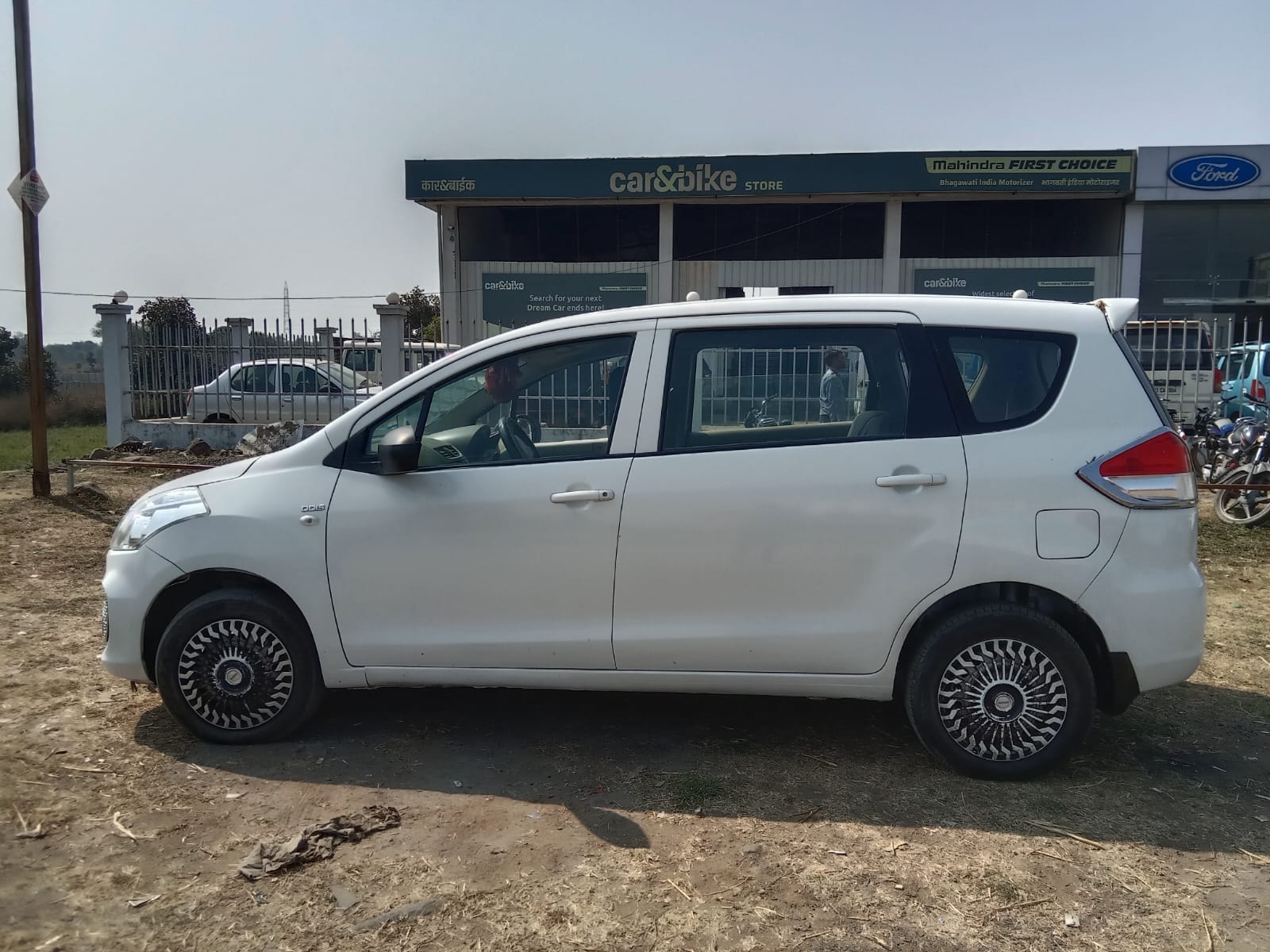 Ertiga image 2 Ertiga image 2