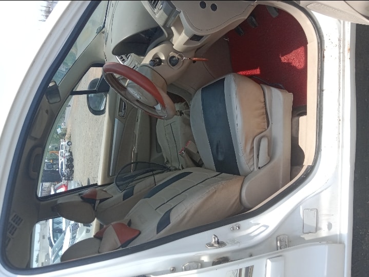 Ertiga image 14 Ertiga image 14