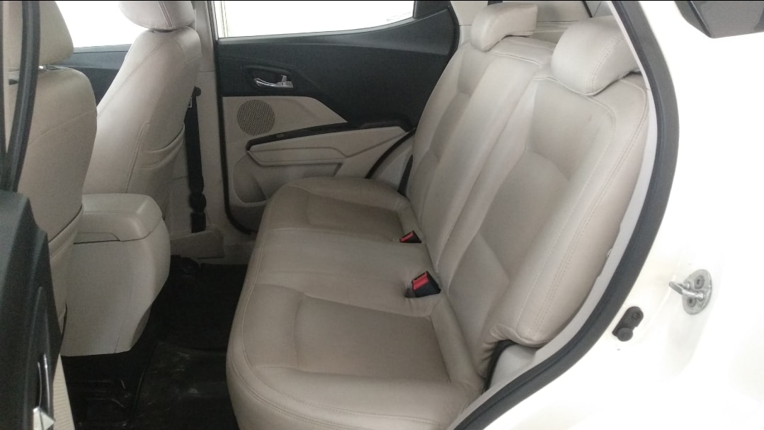 Used 2022 Mahindra XUV300 Used 2022 Mahindra XUV300