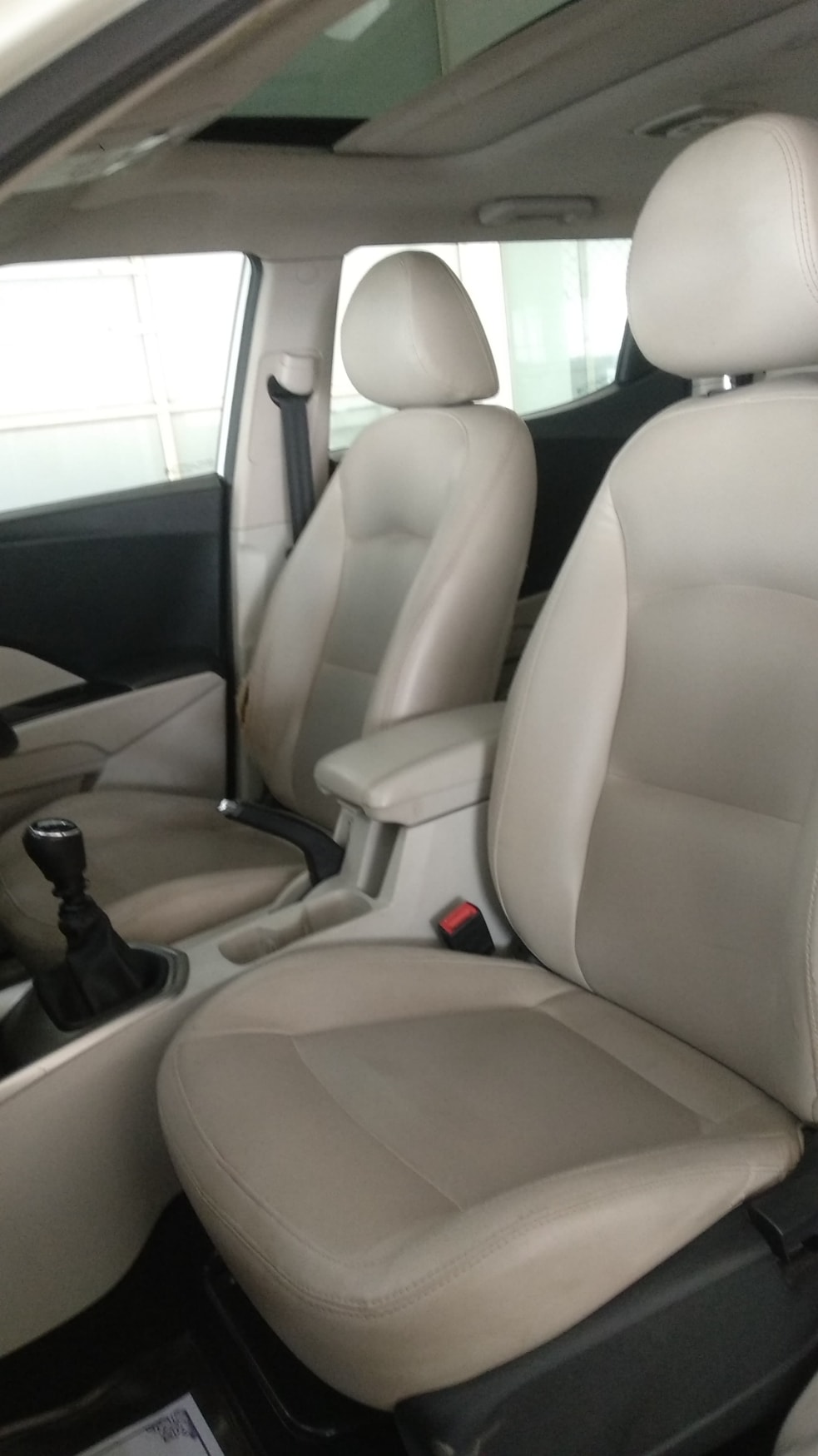 Used 2022 Mahindra XUV300 Used 2022 Mahindra XUV300