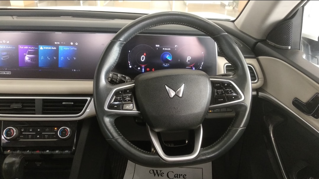 XUV700 image 11 XUV700 image 11