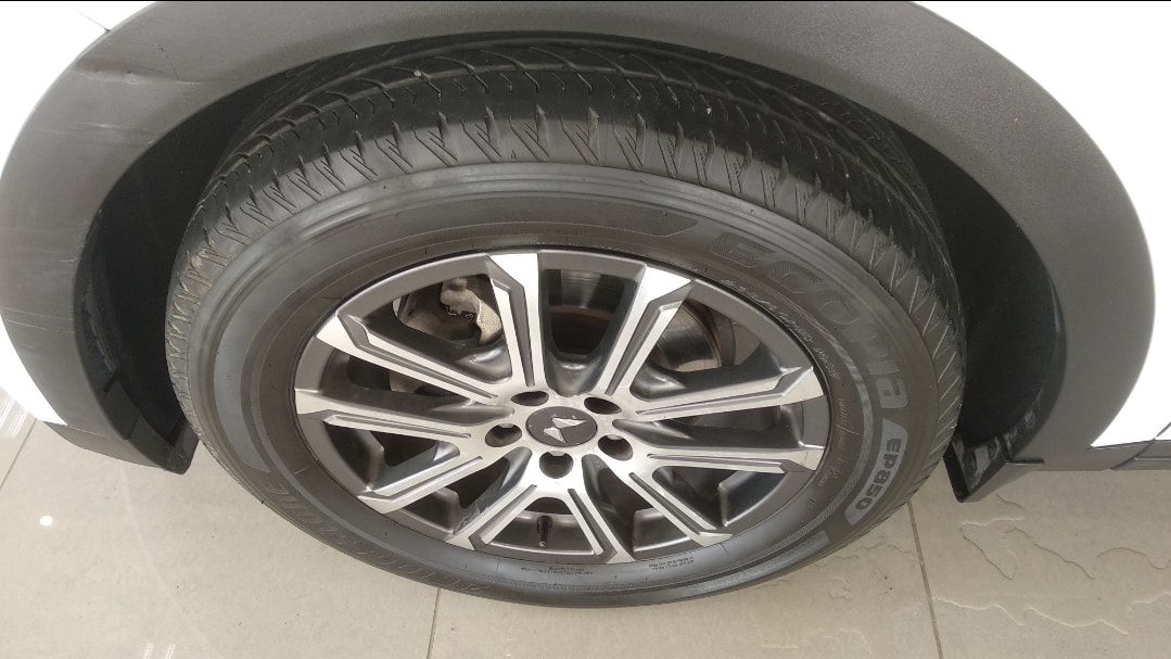 XUV700 image 7 XUV700 image 7