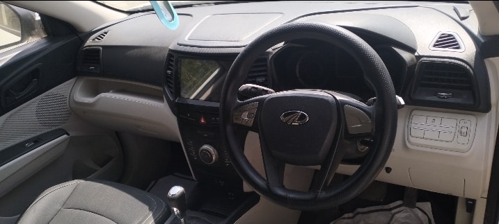Used 2021 Mahindra XUV300 Used 2021 Mahindra XUV300