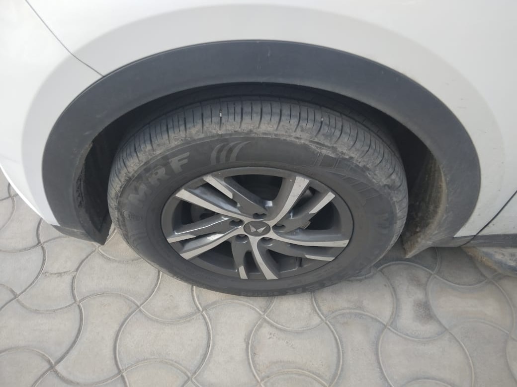 XUV700 image 6 XUV700 image 6