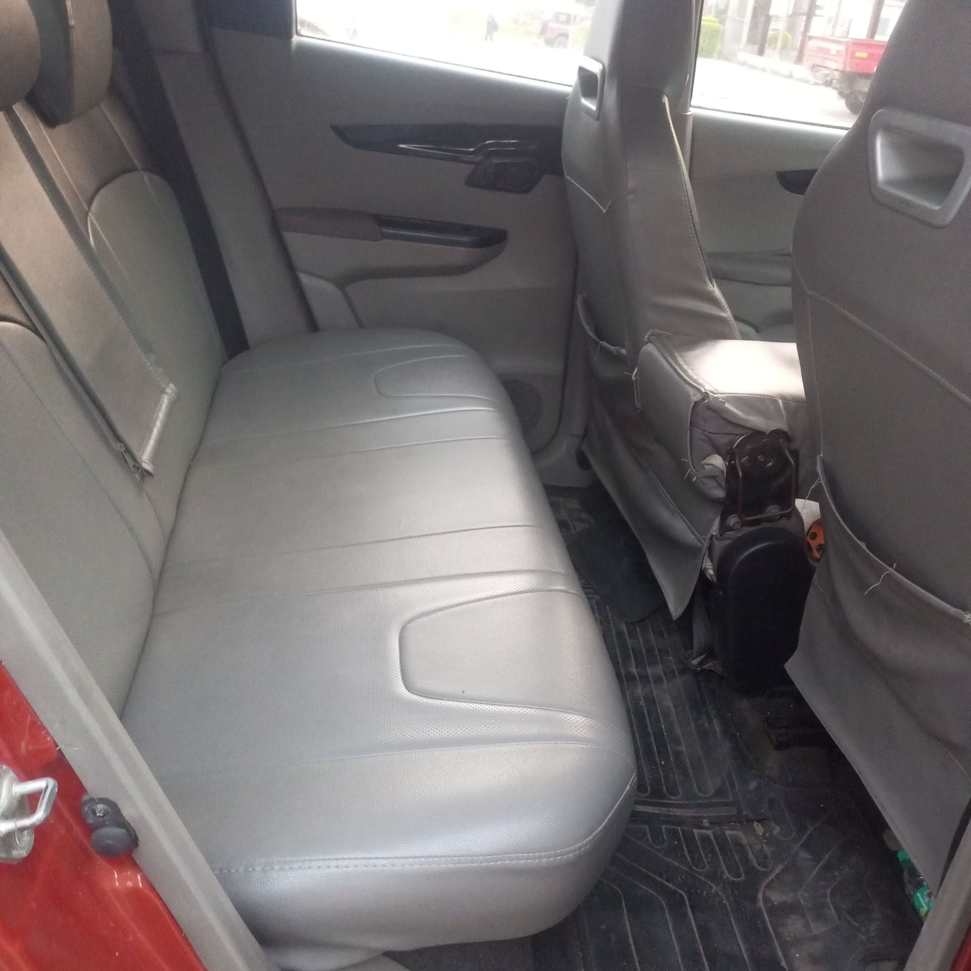 Used 2017 Mahindra KUV100 Used 2017 Mahindra KUV100