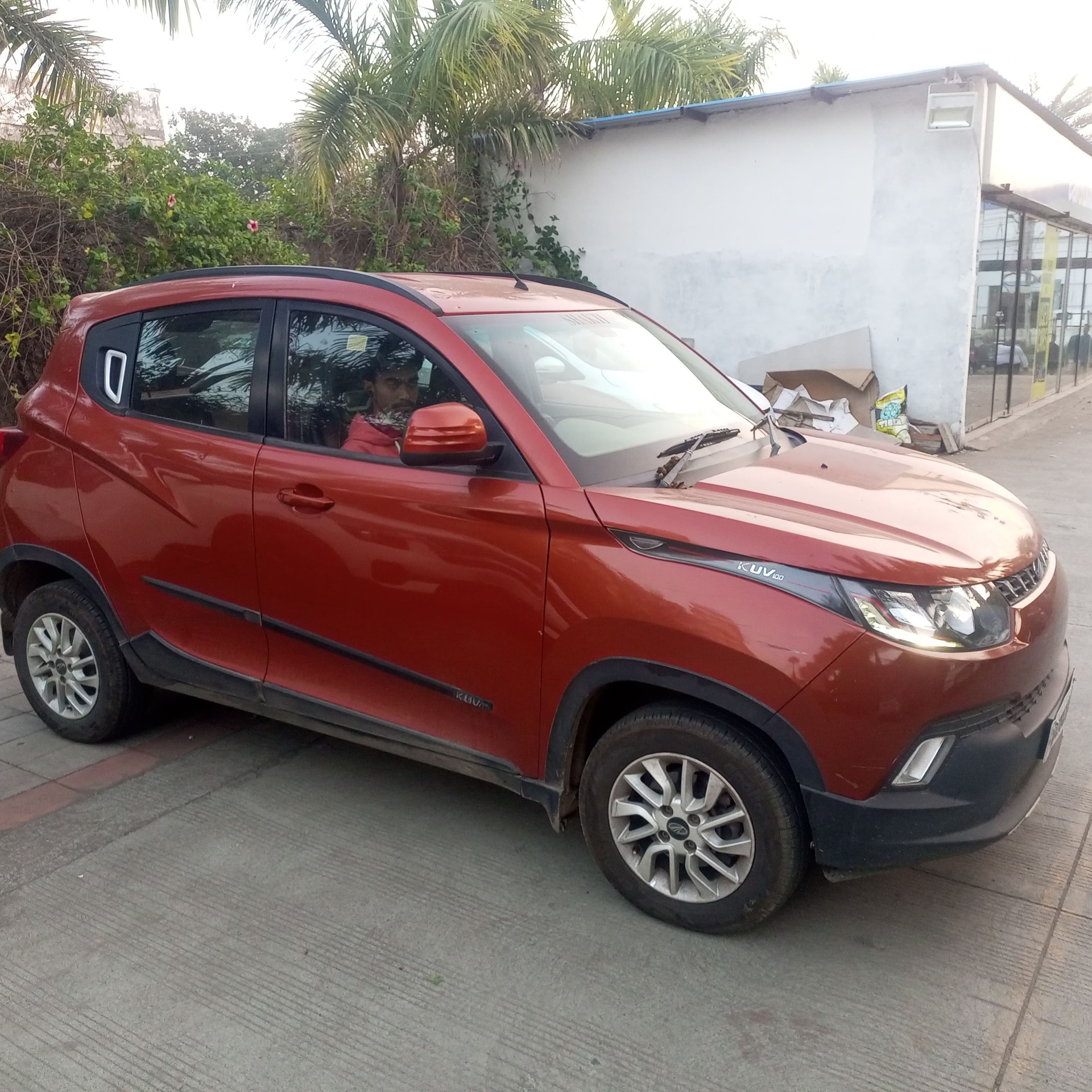 Used 2017 Mahindra KUV100 Used 2017 Mahindra KUV100