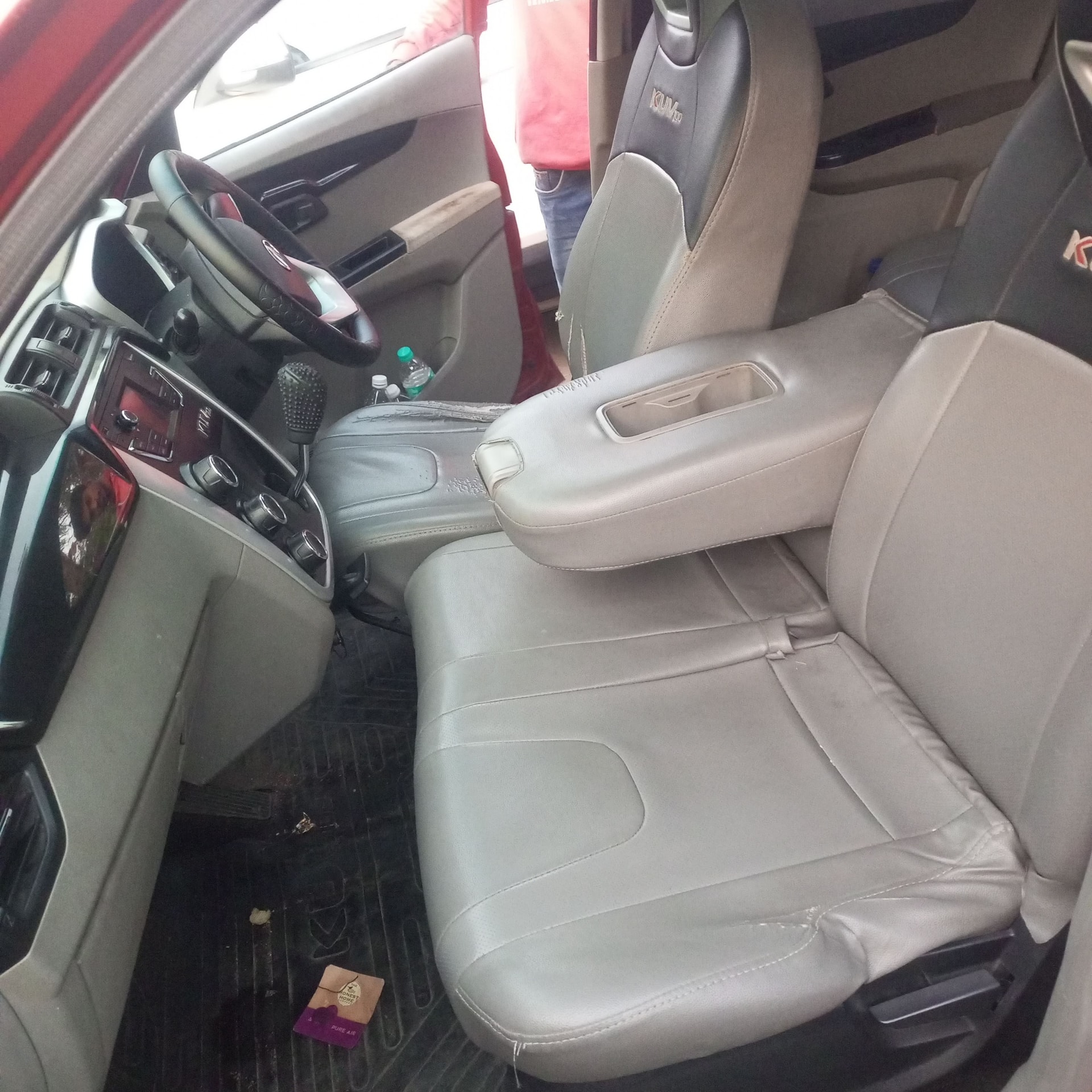 Used 2017 Mahindra KUV100 Used 2017 Mahindra KUV100