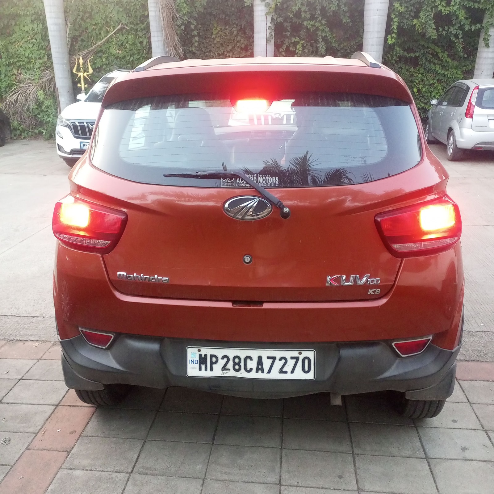 KUV100 image 4 KUV100 image 4