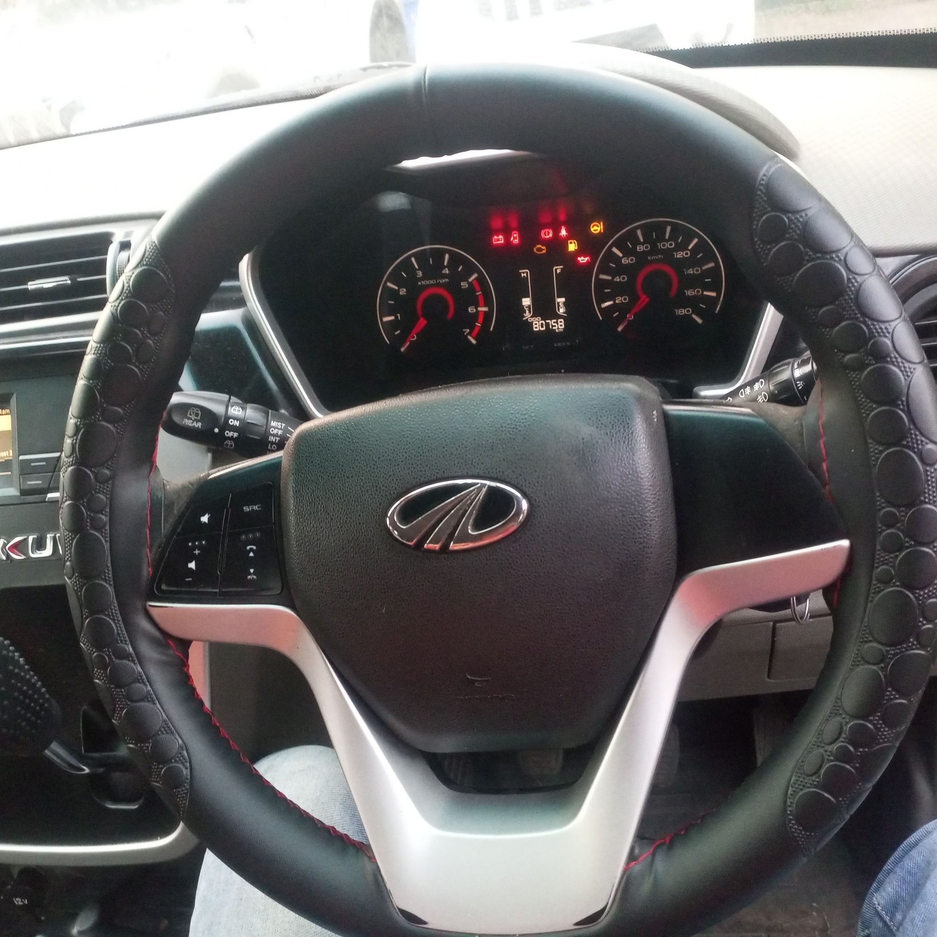 Used 2017 Mahindra KUV100 Used 2017 Mahindra KUV100