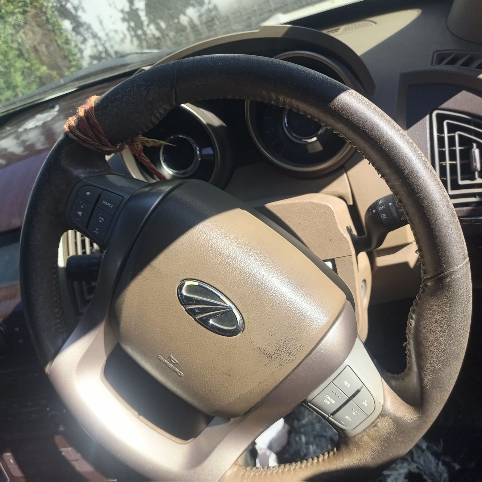 XUV500 image 13 XUV500 image 13