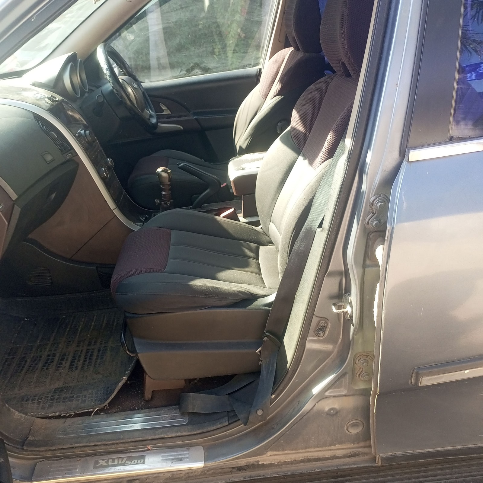 XUV500 image 16 XUV500 image 16