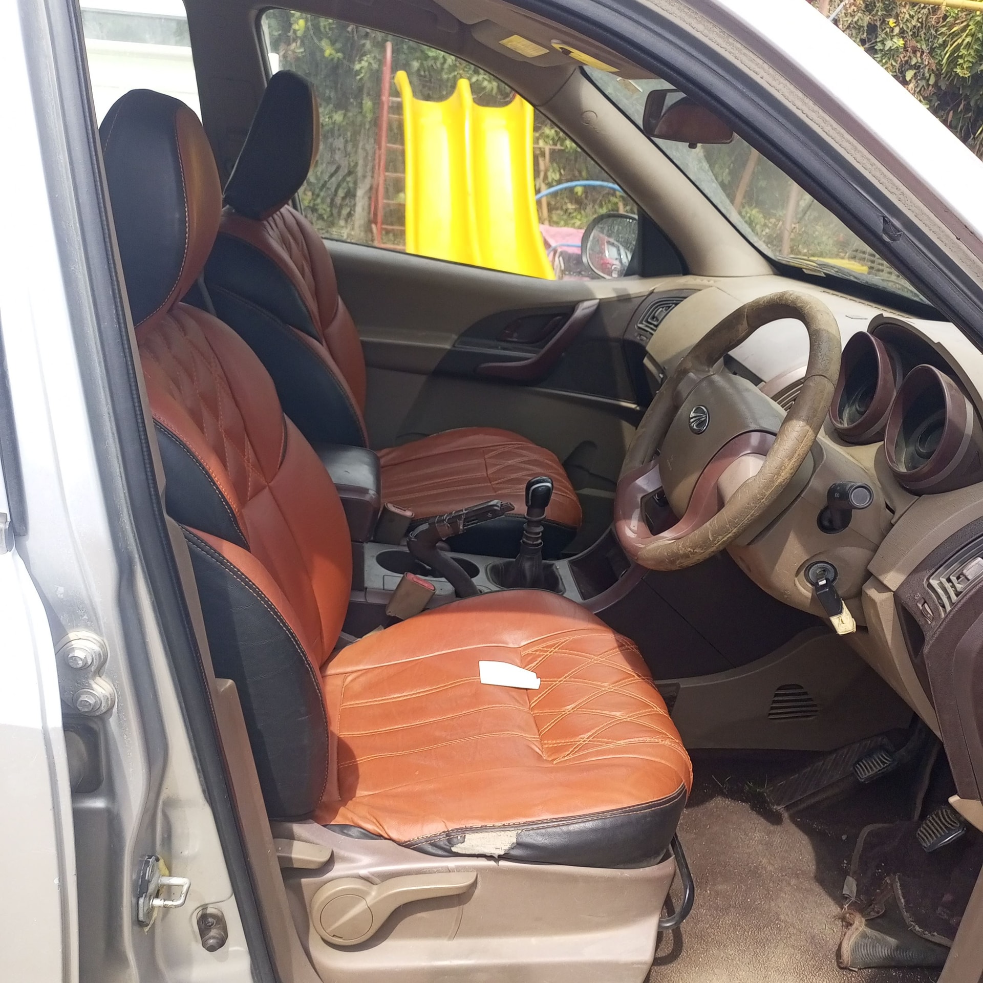 XUV500 image 16 XUV500 image 16