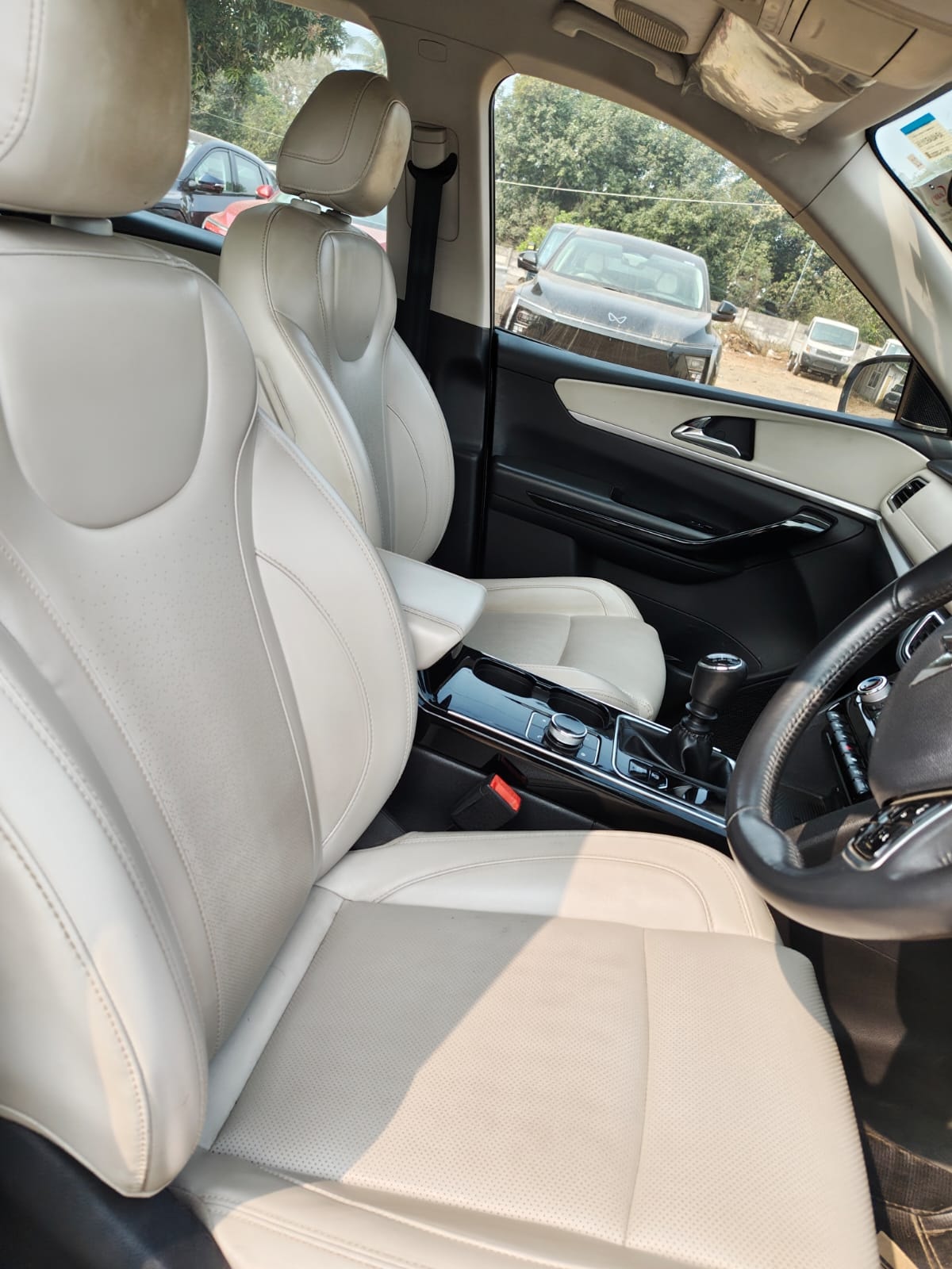 Used 2023 Mahindra XUV700 Used 2023 Mahindra XUV700