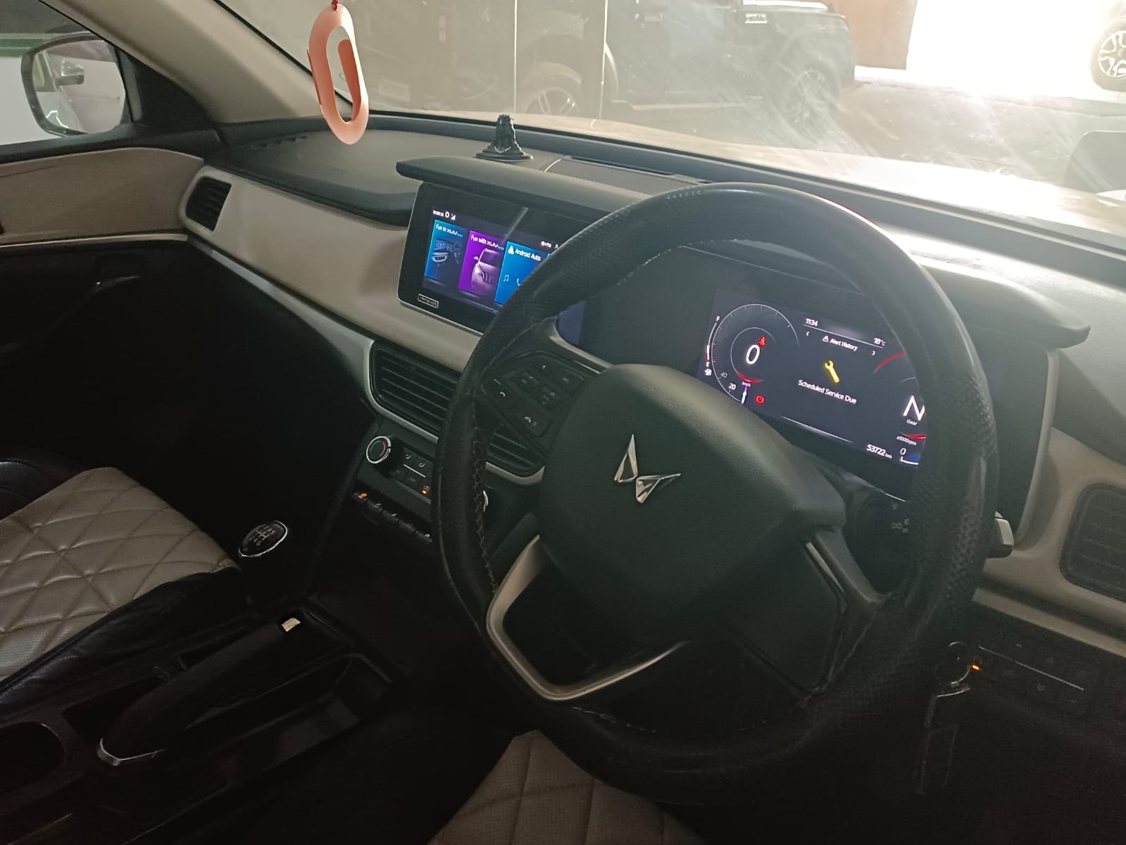 XUV700 image 9 XUV700 image 9