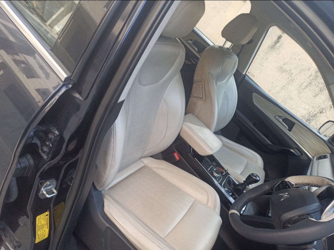 Used 2022 Mahindra XUV700 Used 2022 Mahindra XUV700