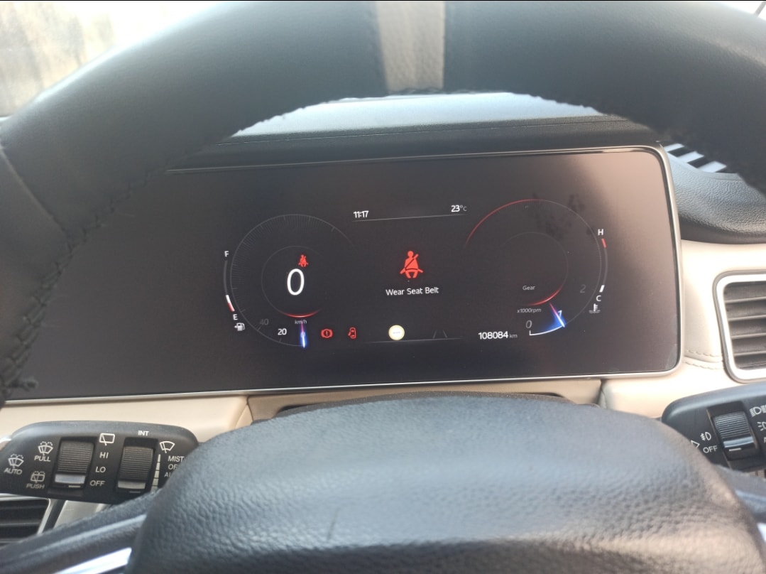 Used 2022 Mahindra XUV700 Used 2022 Mahindra XUV700