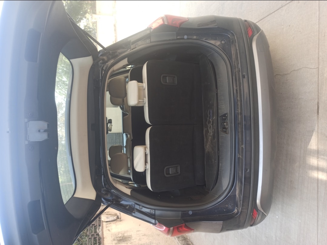 Used 2022 Mahindra XUV700 Used 2022 Mahindra XUV700