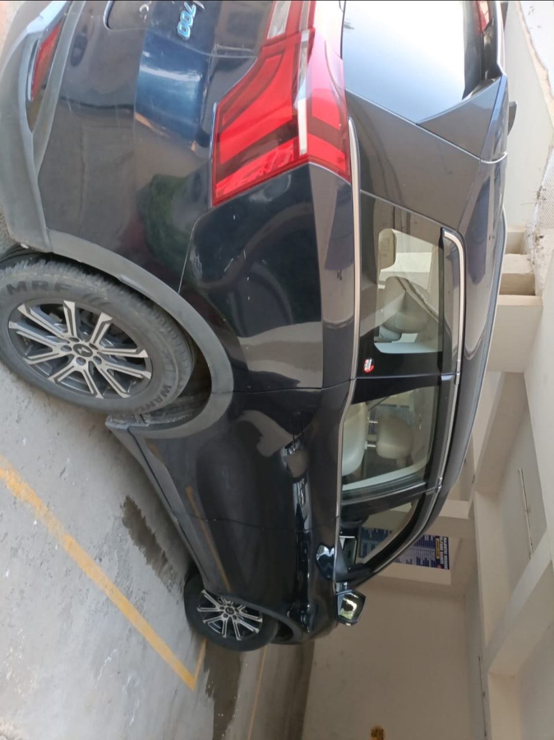 Used 2021 Mahindra XUV700 Used 2021 Mahindra XUV700