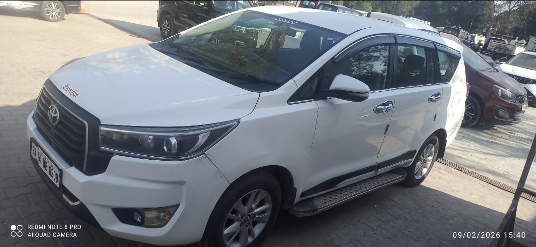 Used 2016 Toyota Innova Crysta Used 2016 Toyota Innova Crysta