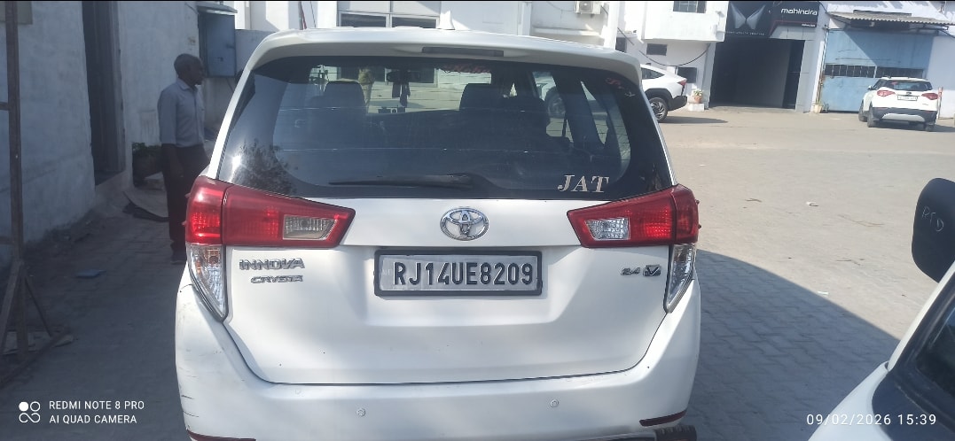 Used 2016 Toyota Innova Crysta Used 2016 Toyota Innova Crysta