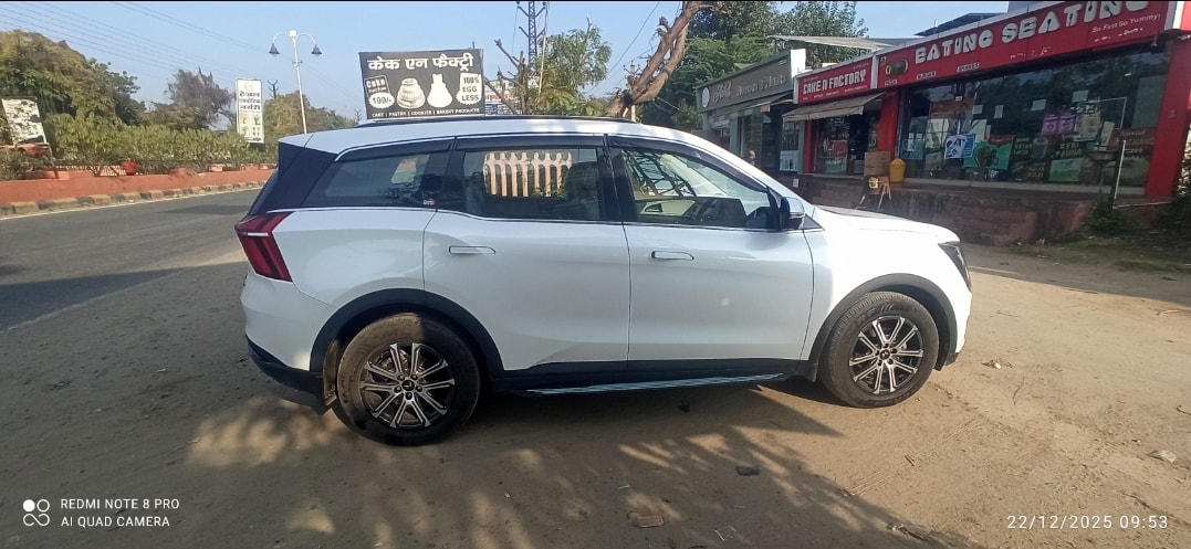 XUV700 image 6 XUV700 image 6