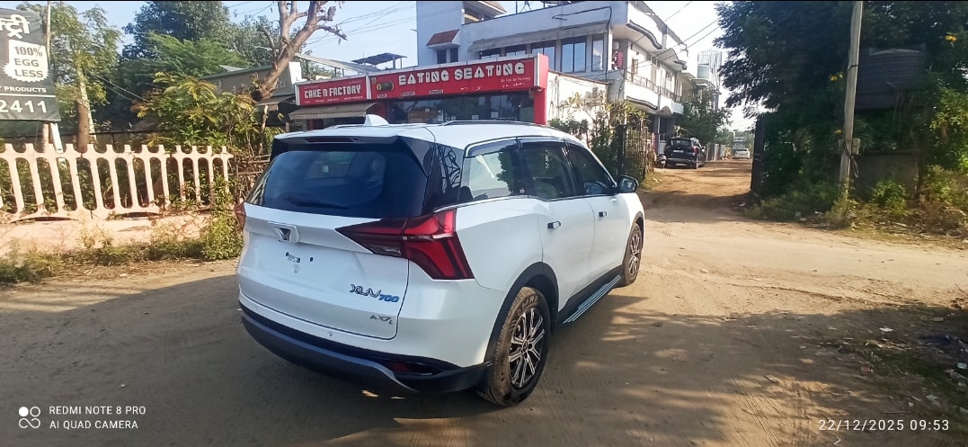 XUV700 image 3 XUV700 image 3