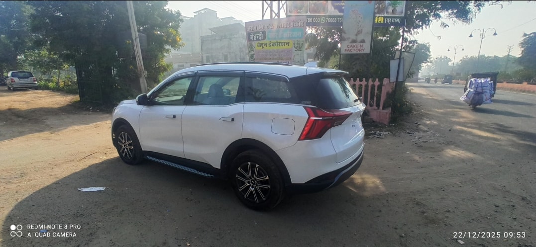 XUV700 image 5 XUV700 image 5