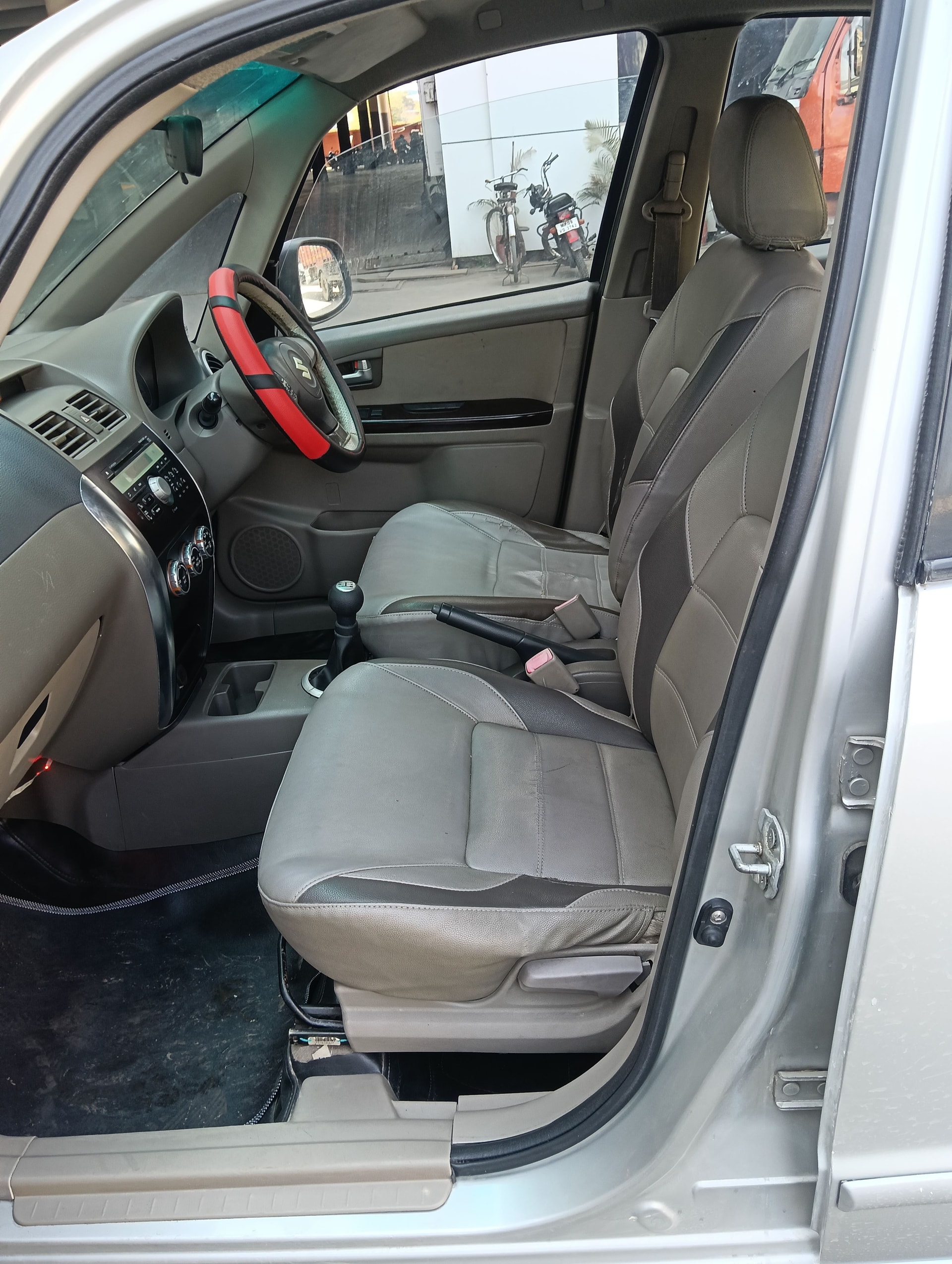 Used 2013 Maruti Suzuki SX4 Used 2013 Maruti Suzuki SX4