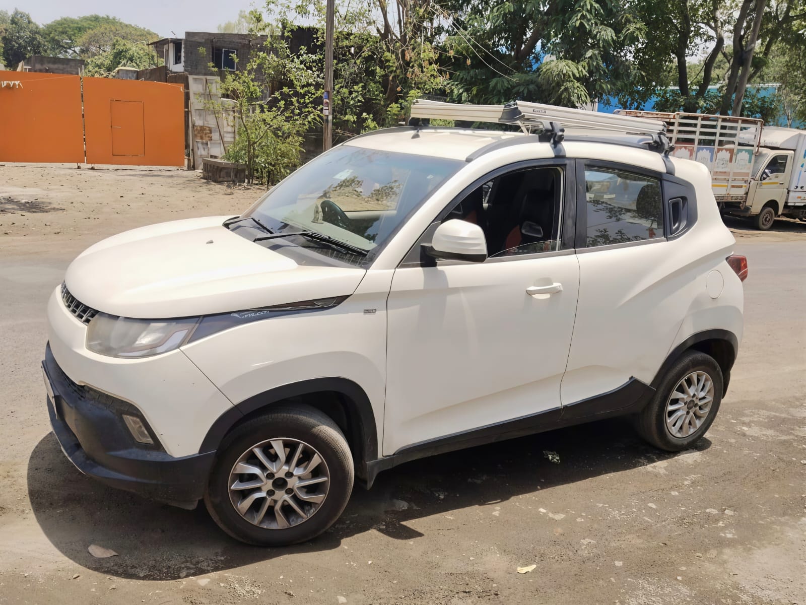 Used 2017 Mahindra KUV100 Used 2017 Mahindra KUV100